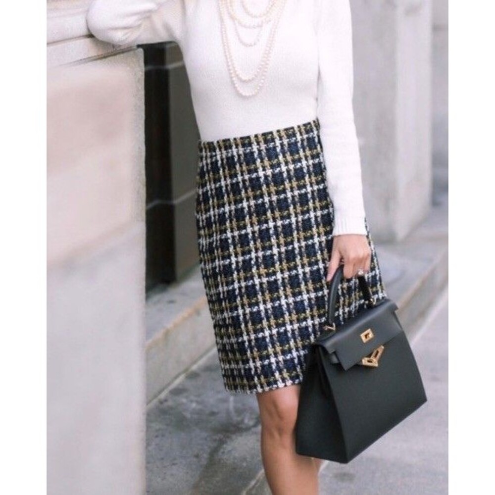 Ann Taylor Skirt 14 Wool Blend Tweed Black Blue Plaid A-Line Career Preppy